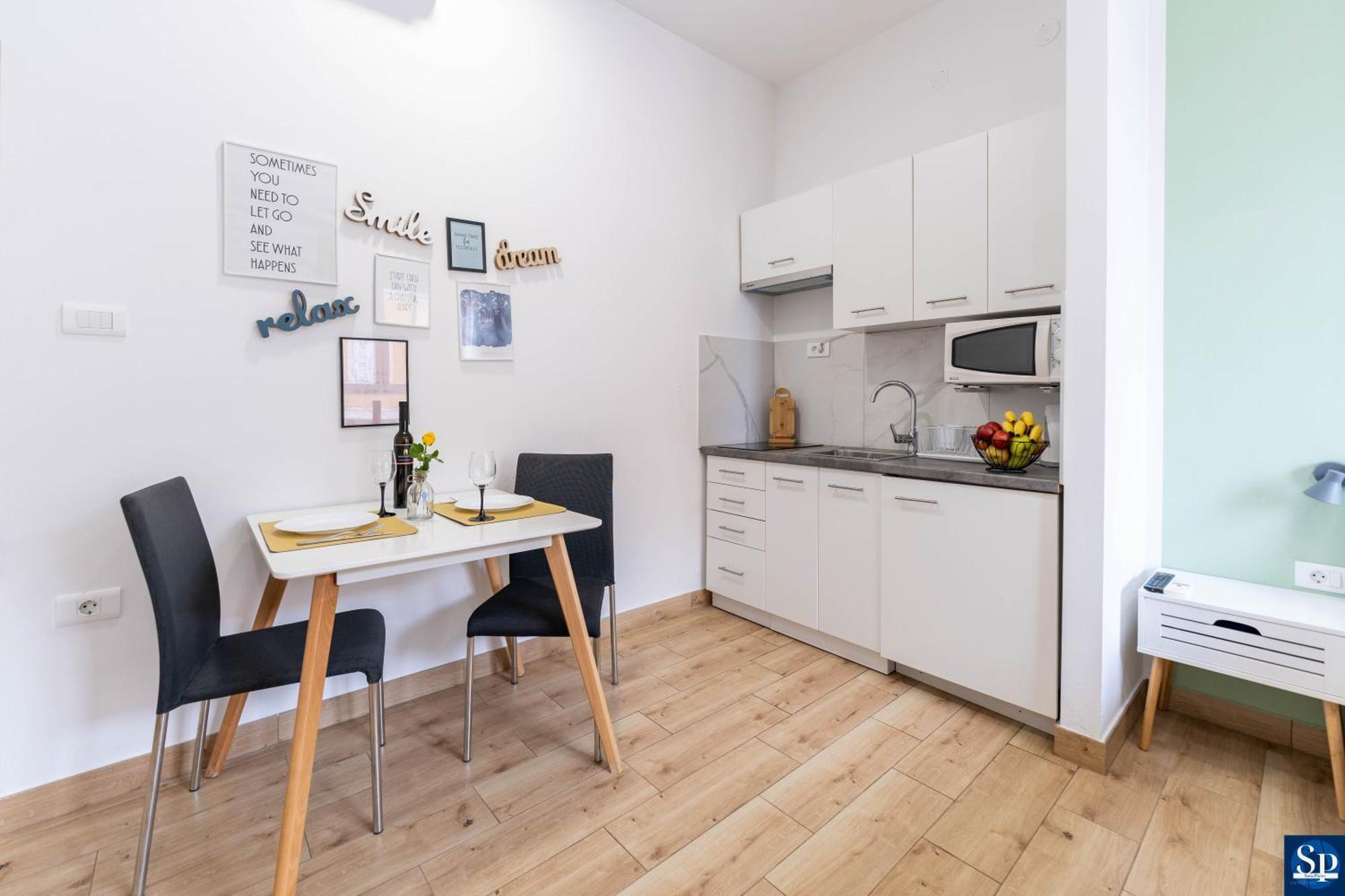 PUY Colosseum Garden Studio Apartments מראה חיצוני תמונה