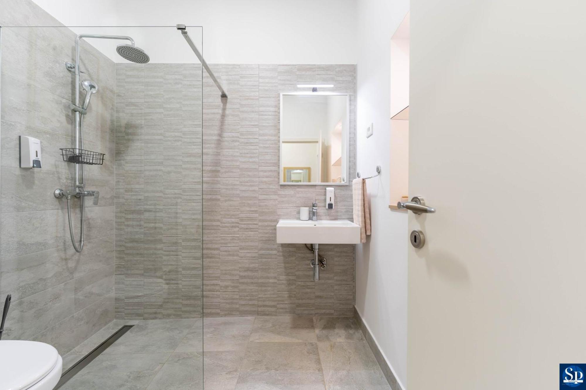 PUY Colosseum Garden Studio Apartments מראה חיצוני תמונה