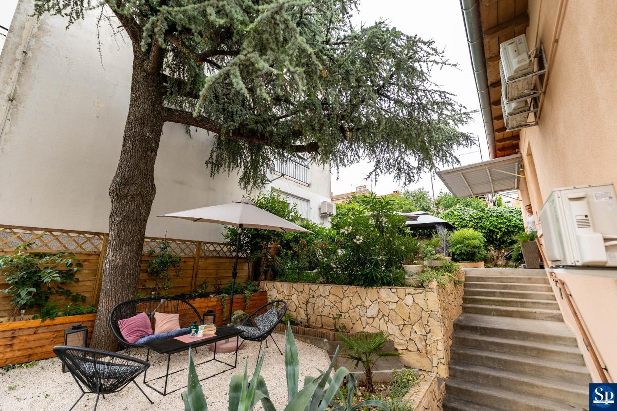 PUY Colosseum Garden Studio Apartments מראה חיצוני תמונה