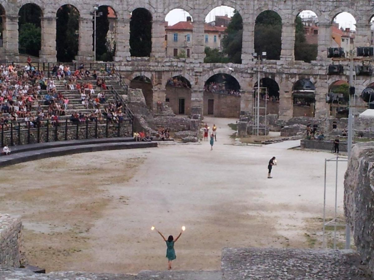 PUY Colosseum Garden Studio Apartments מראה חיצוני תמונה